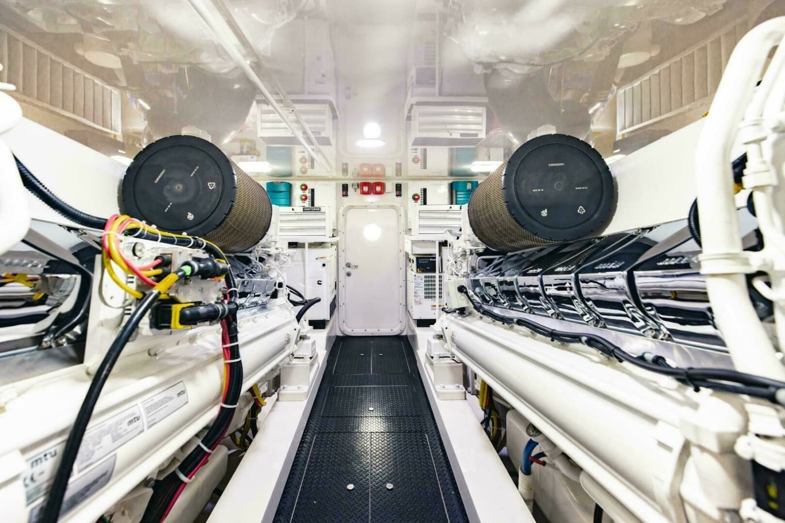 2020 Viking 72 Enclosed Bridge - Photo 64