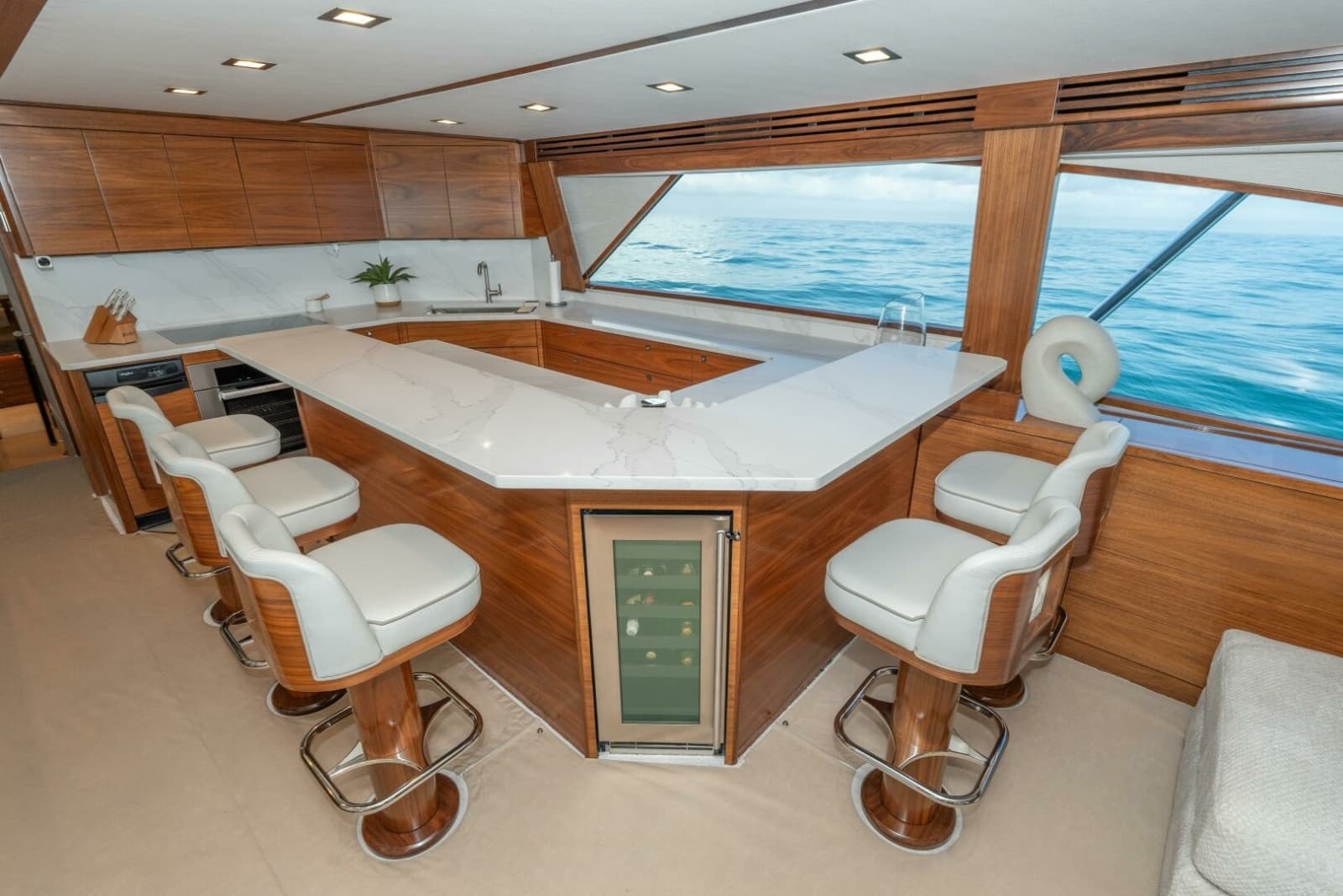 2025 Viking 90C - Photo 27