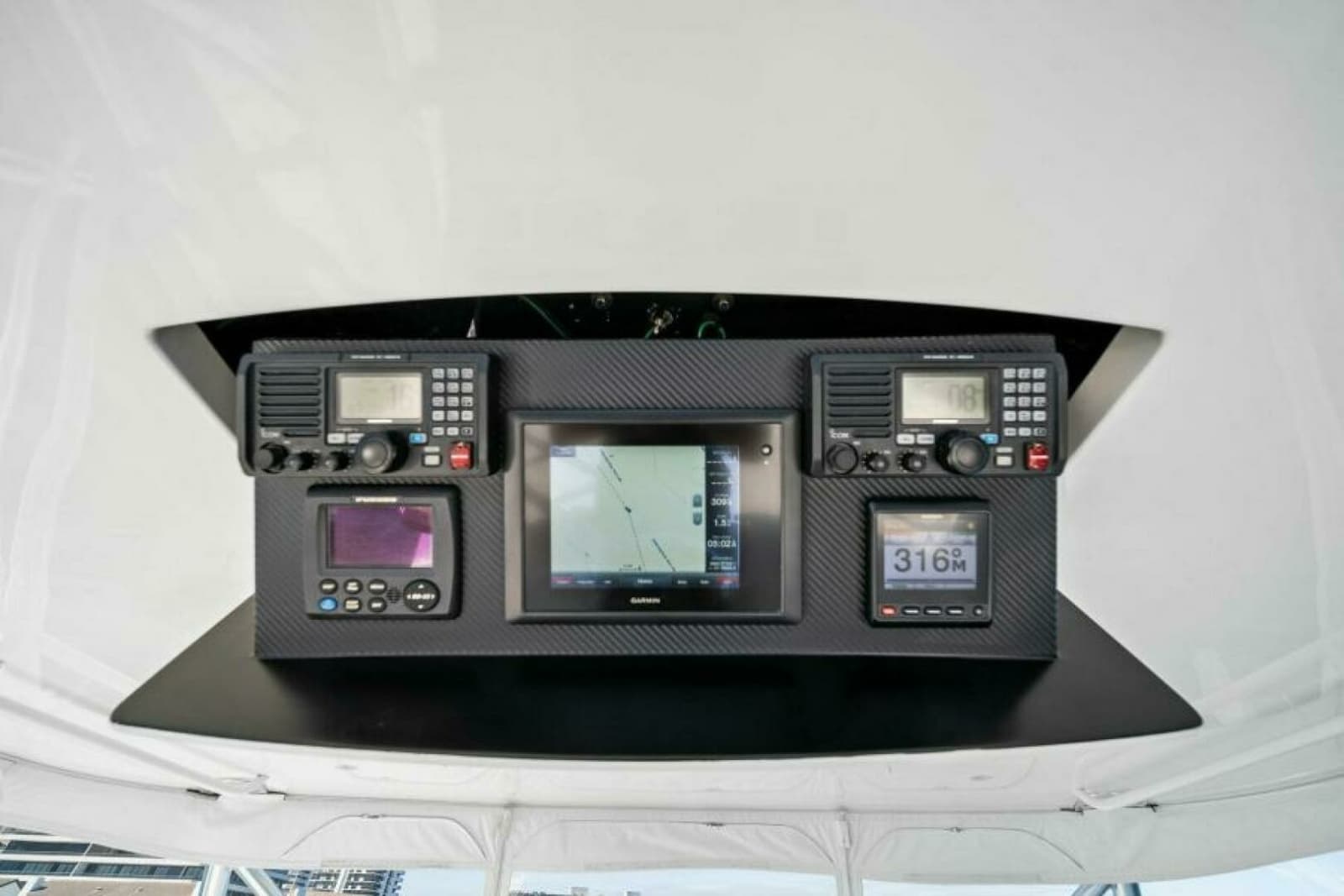2016 Viking 55 Convertible - Photo 38