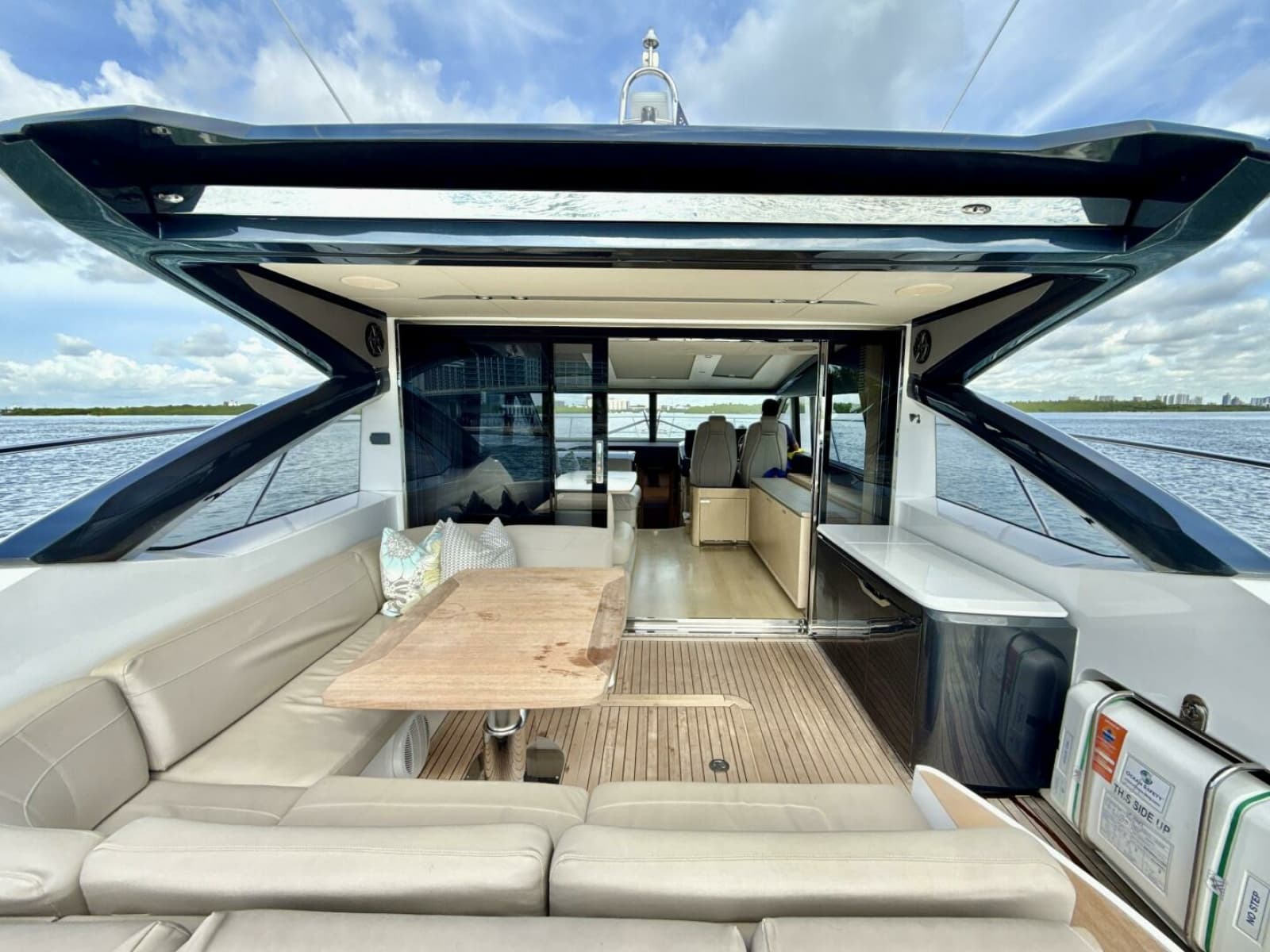 2017 Princess V58 - Photo 43