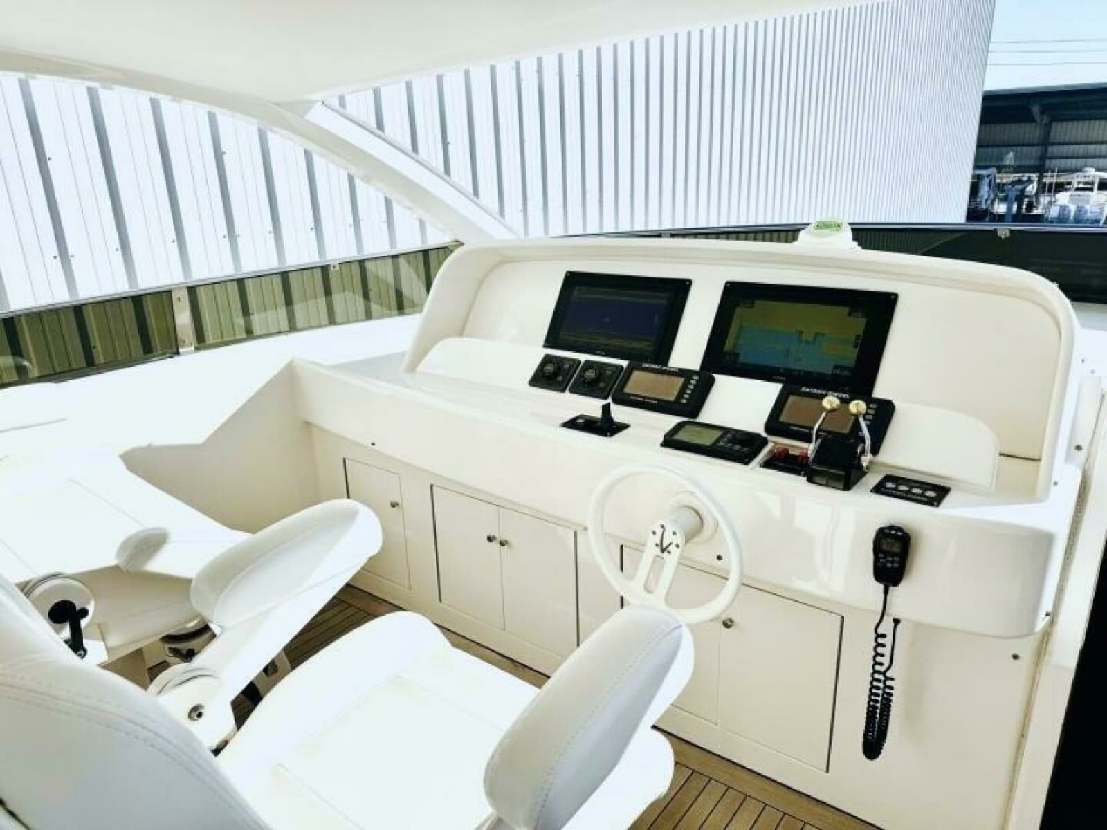 2001 Lazzara Yachts 94 Motor Yacht - Photo 97