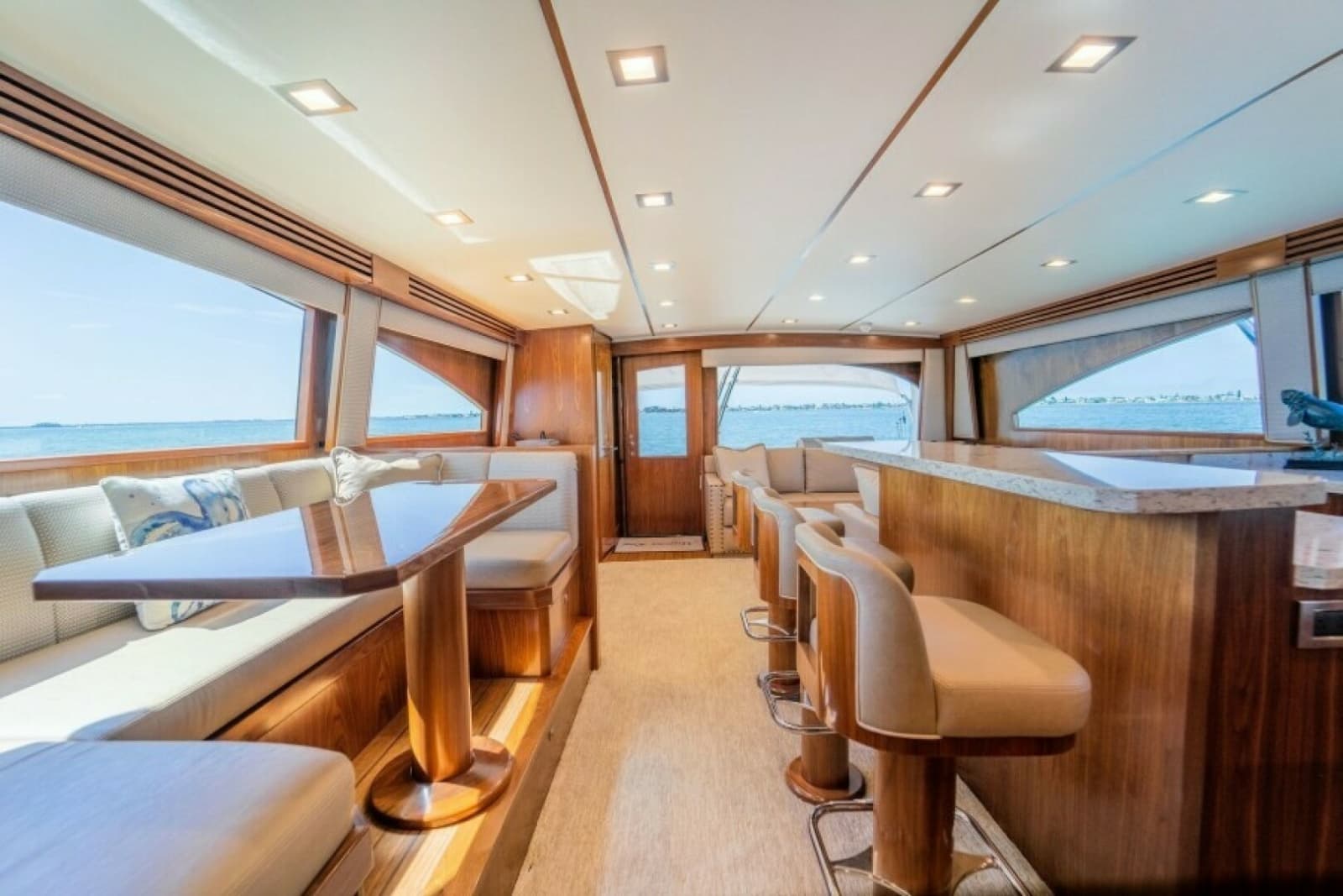 2018 Viking 72 Convertible - Photo 26