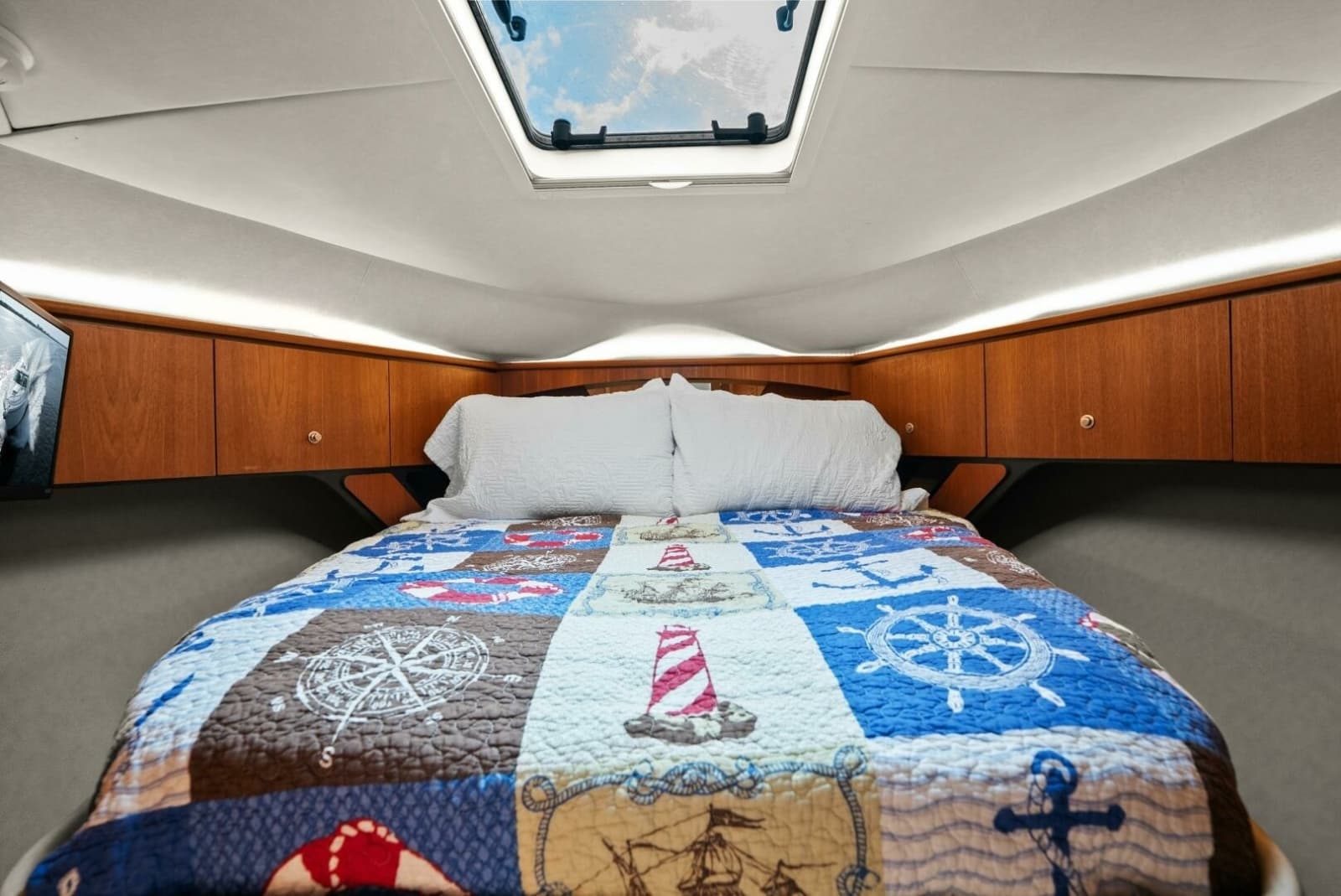 2007 Tiara Yachts 4300 Sovran - Photo 3