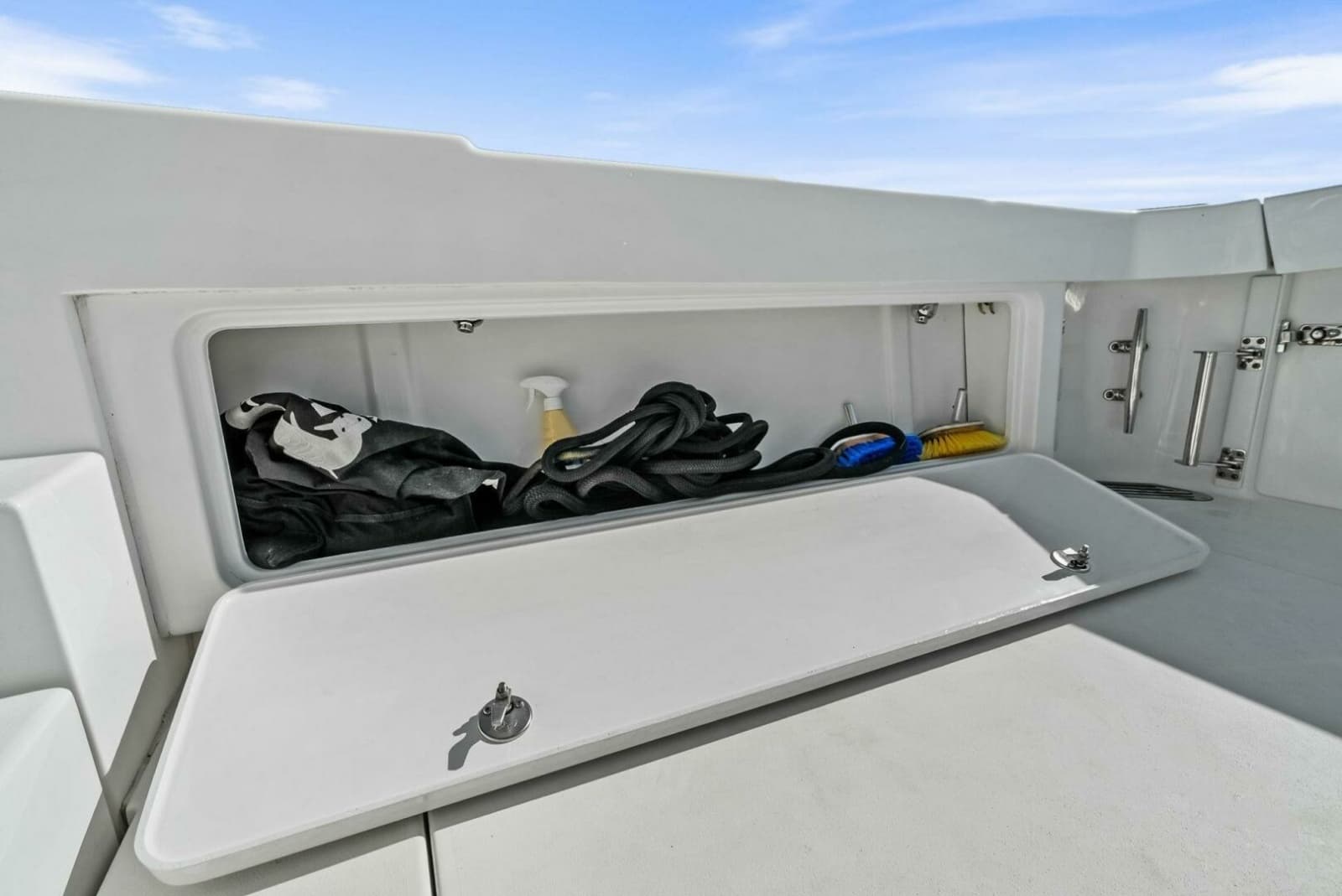 2017 Bertram 35 Flybridge - Photo 36