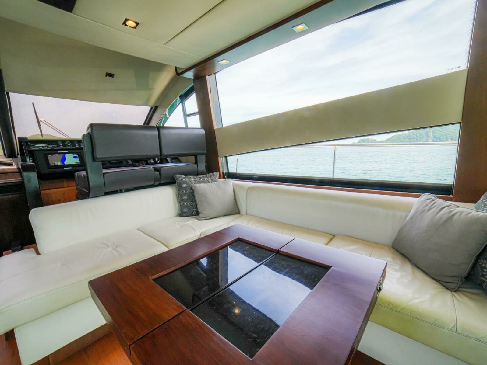 2014 Fairline 50 - Photo 29