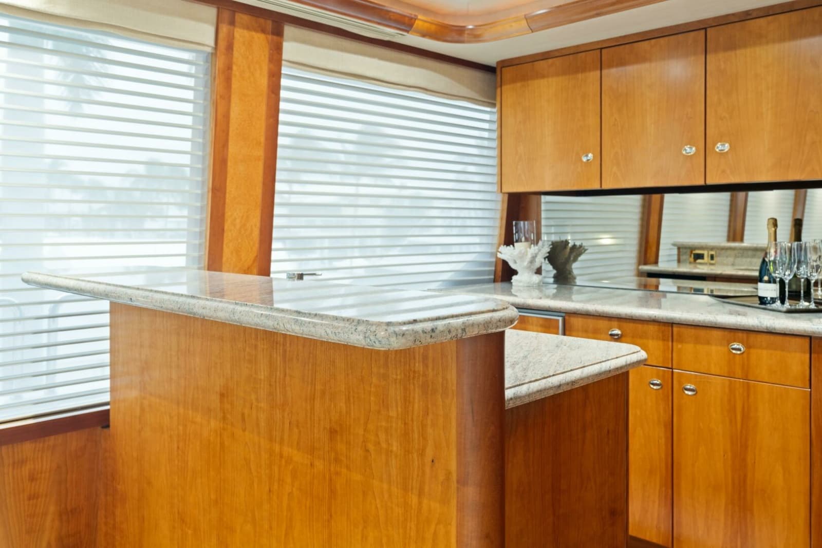 2004 Westport 130 Tri-Deck Motor Yacht - Photo 34