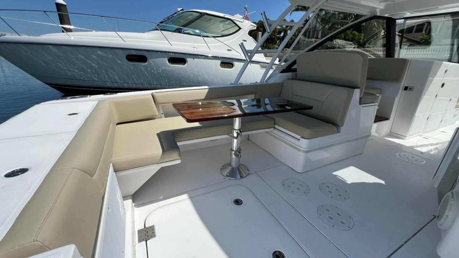 2019 Everglades 340 Dual Console - Photo 19