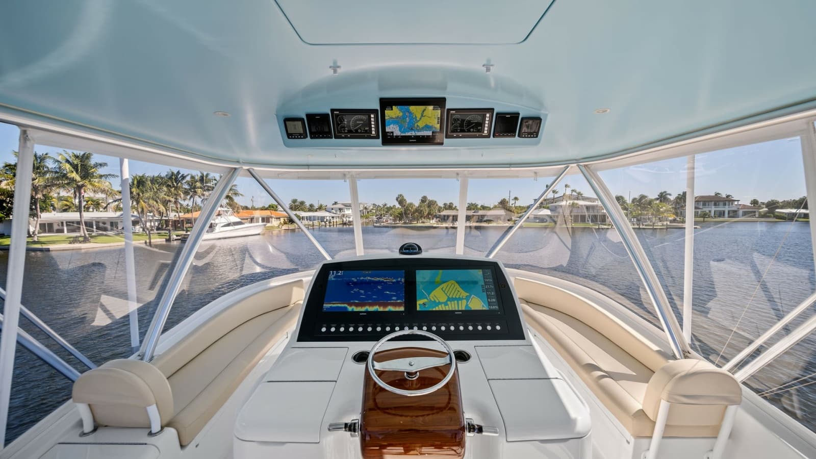 2021 Viking 54 Convertible - Photo 2