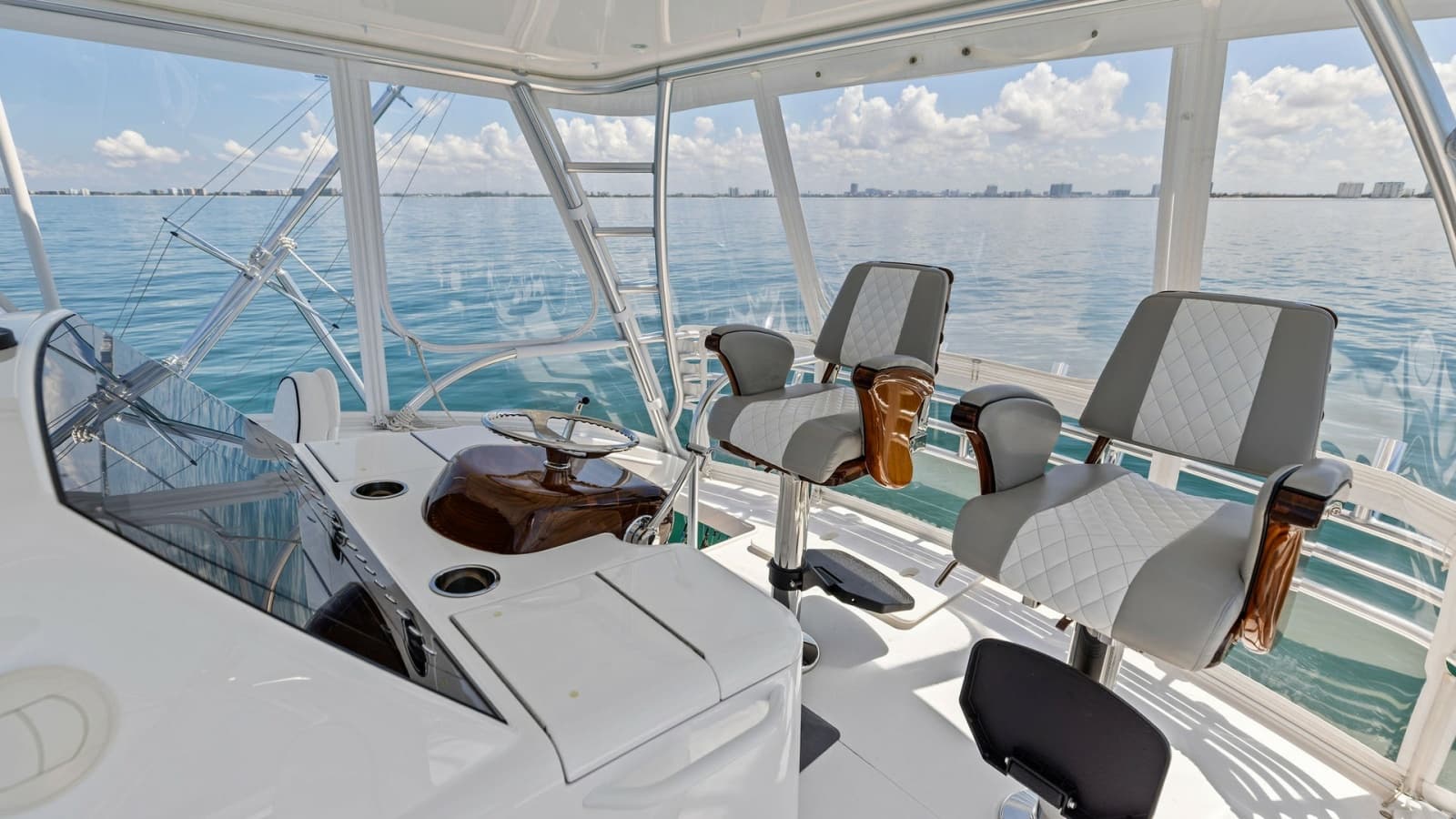 2024 Viking 54 Convertible - Photo 23