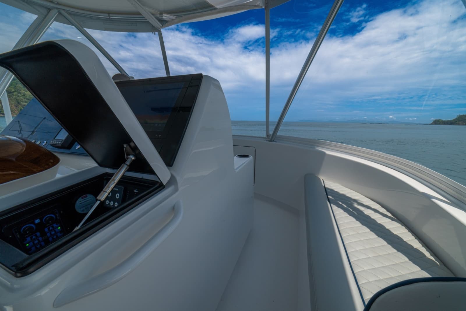 2023 Viking 46 Billfish - Photo 42