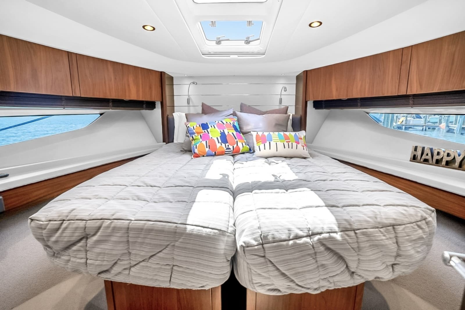 2016 Princess V58 - Photo 41