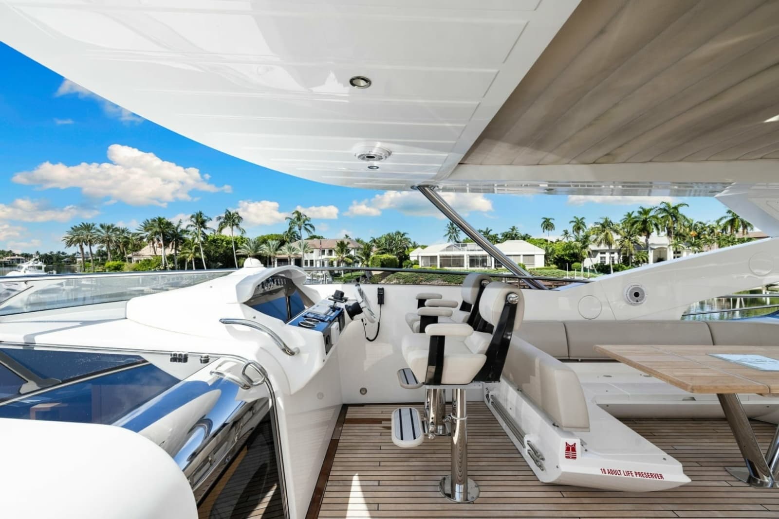 2018 Sunseeker 95 Motoryacht - Photo 40