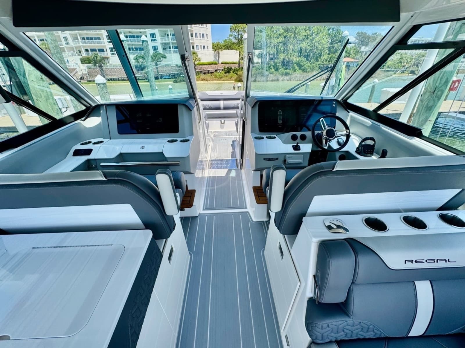 2025 Regal LS36 - Photo 14