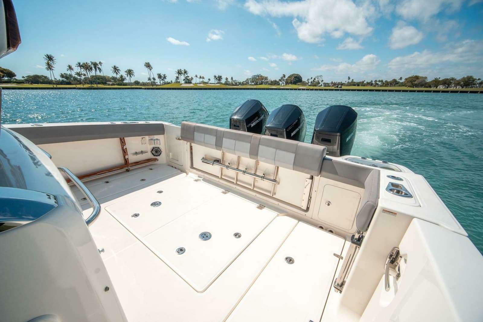 2023 Boston Whaler 420 Outrage - Photo 7