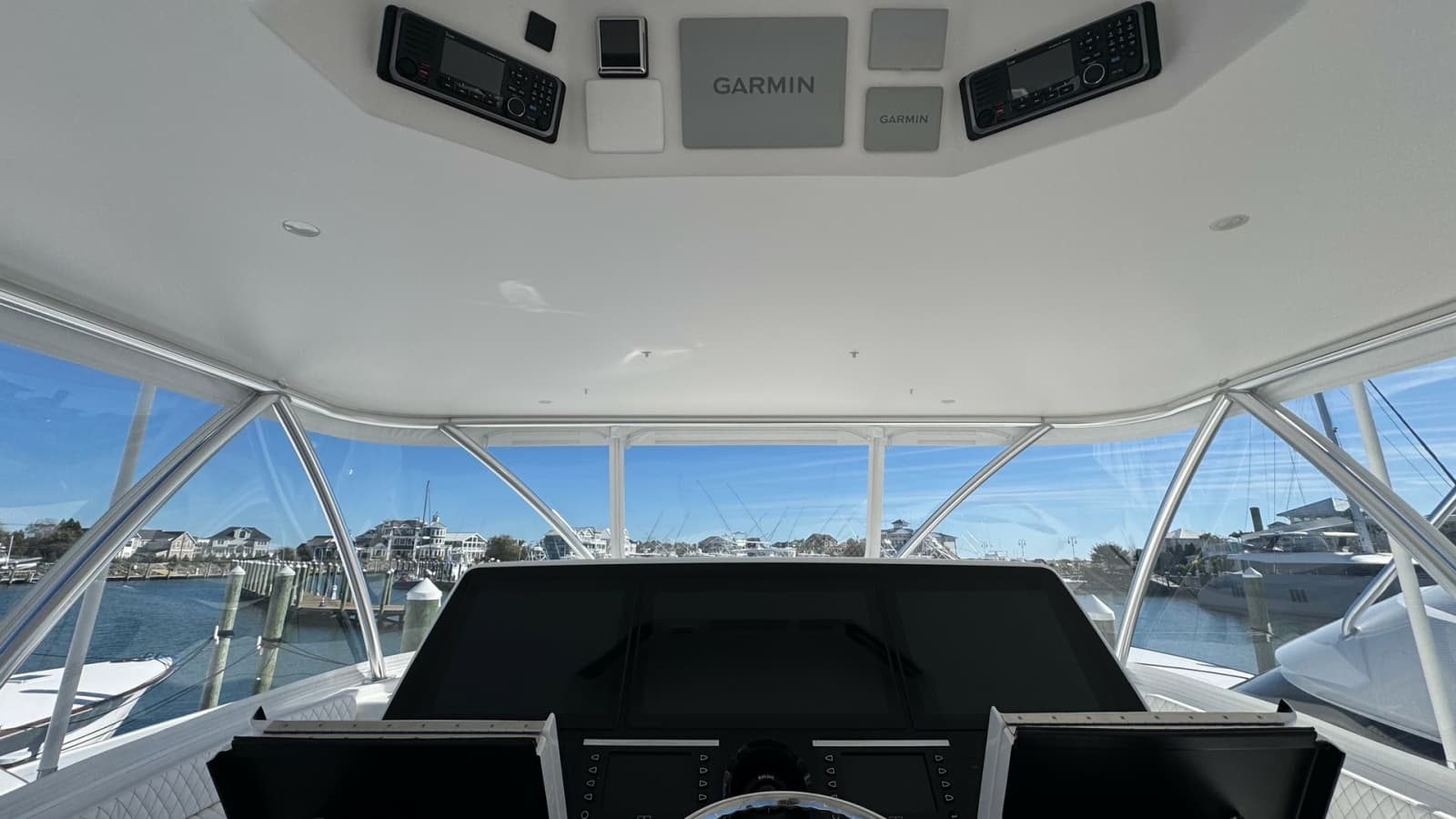 2024 Viking 64 Convertible - Photo 16