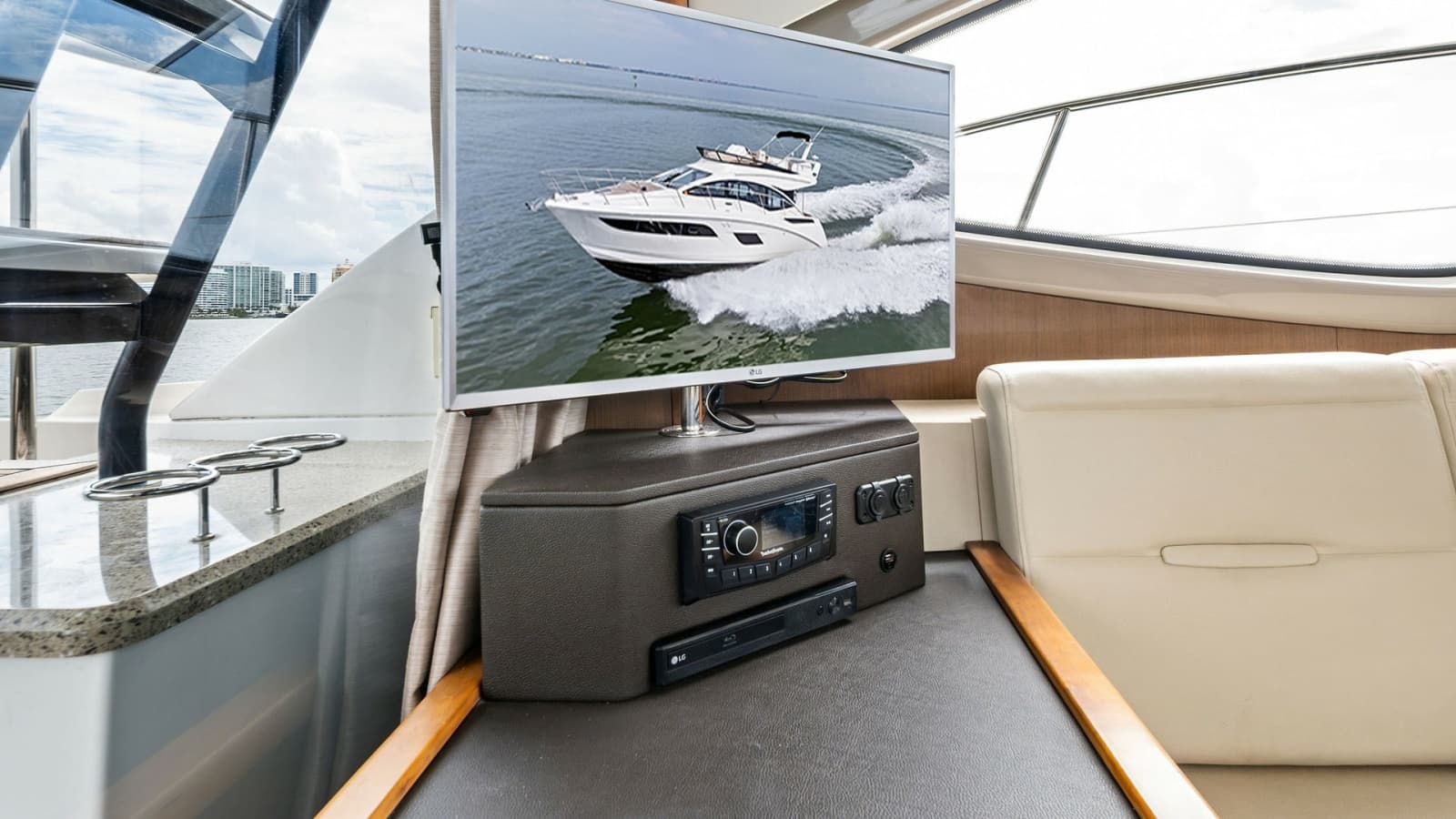 2018 Sea Ray 400 fly - Photo 24
