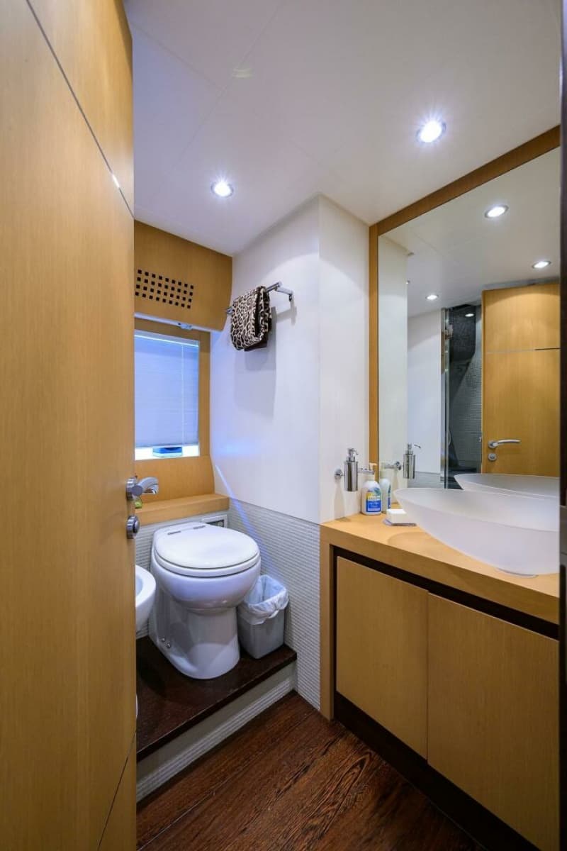 2009 Pershing 90 Express - Photo 30