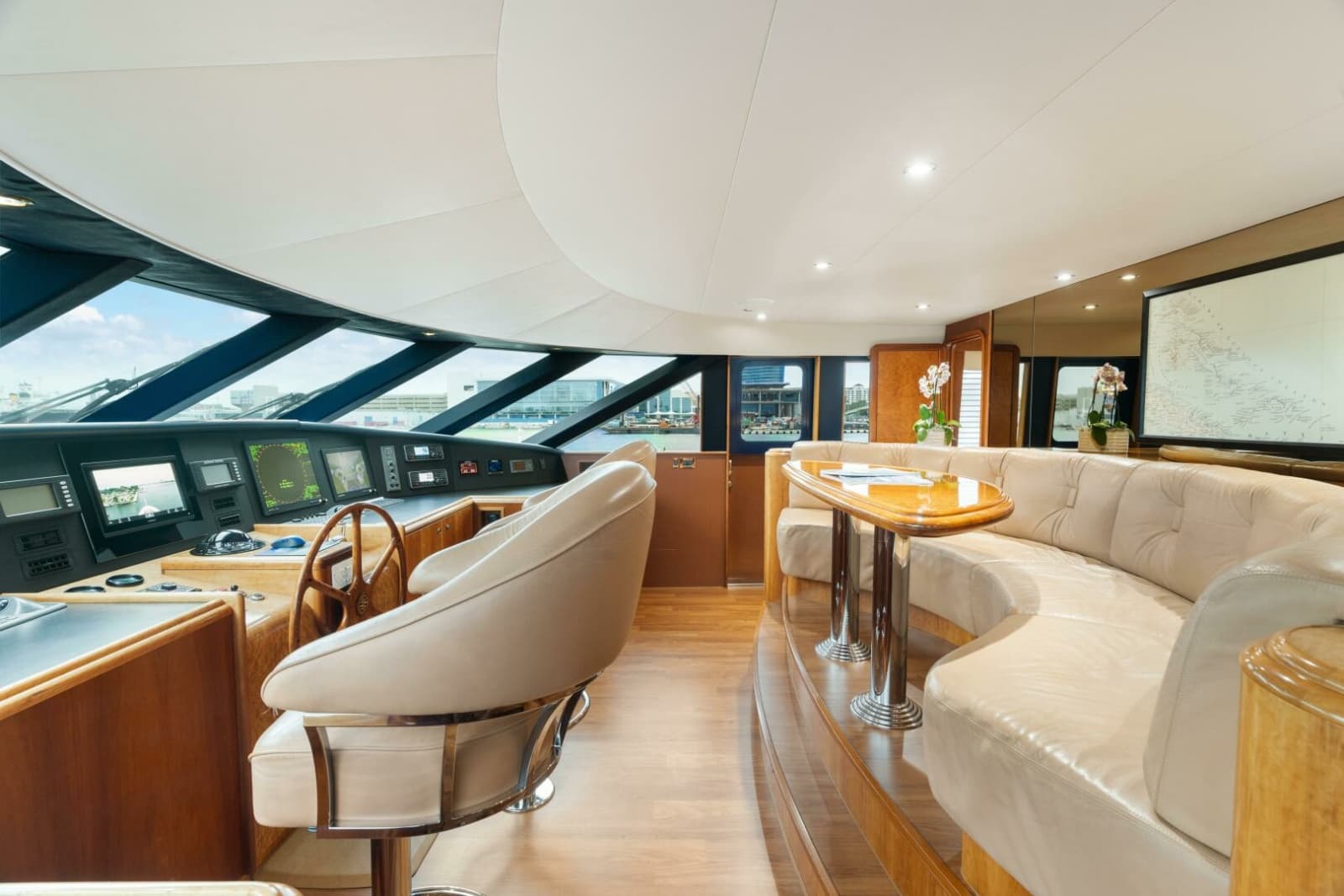 2004 Westport 130 Tri-Deck Motor Yacht - Photo 38