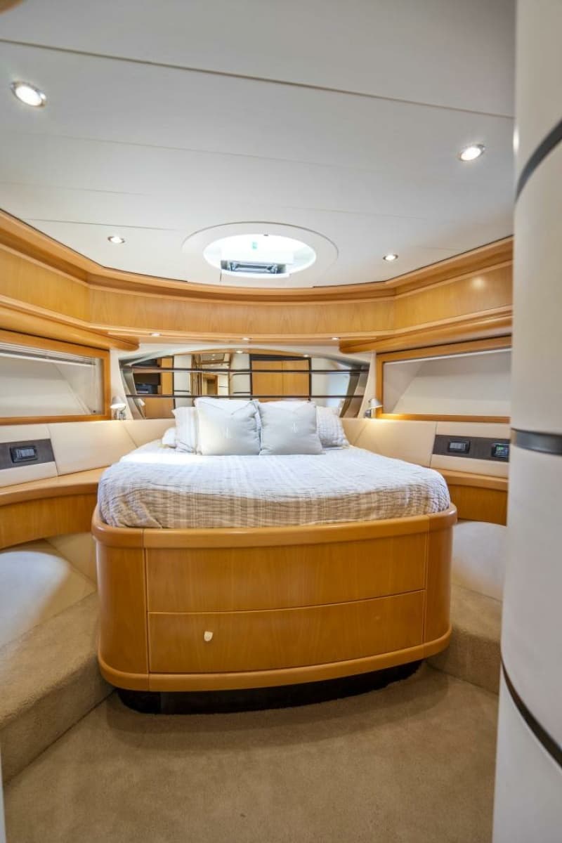 2005 Pershing 76 Motor Yacht - Photo 23