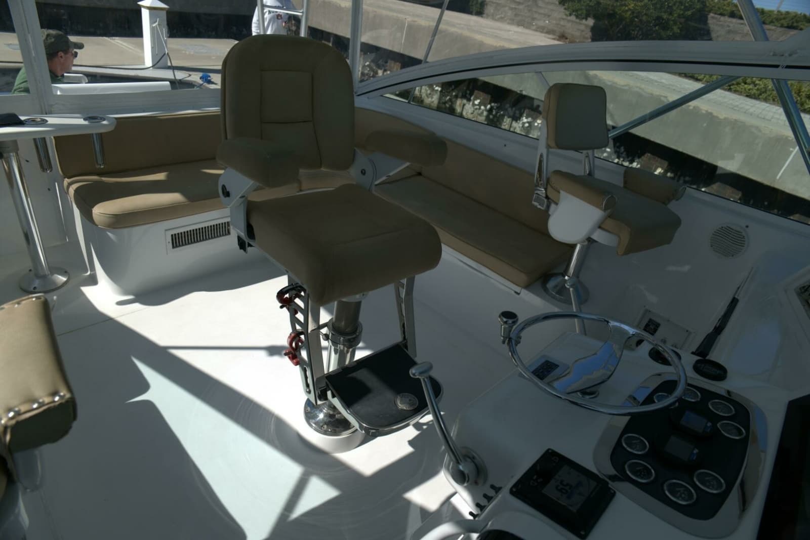 2002 Viking 43 Open - Photo 20