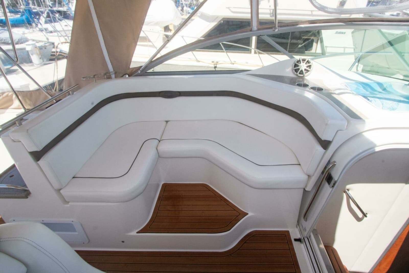 2008 Rinker 40 Express Cruiser - Photo 16