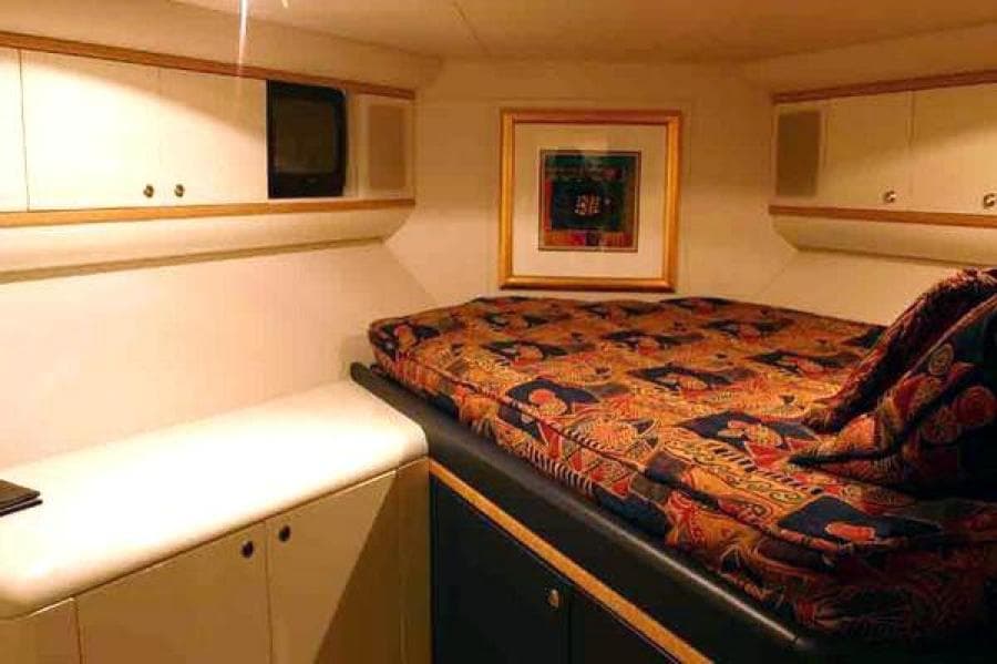 1996 Lazzara Yachts GRAND SALON