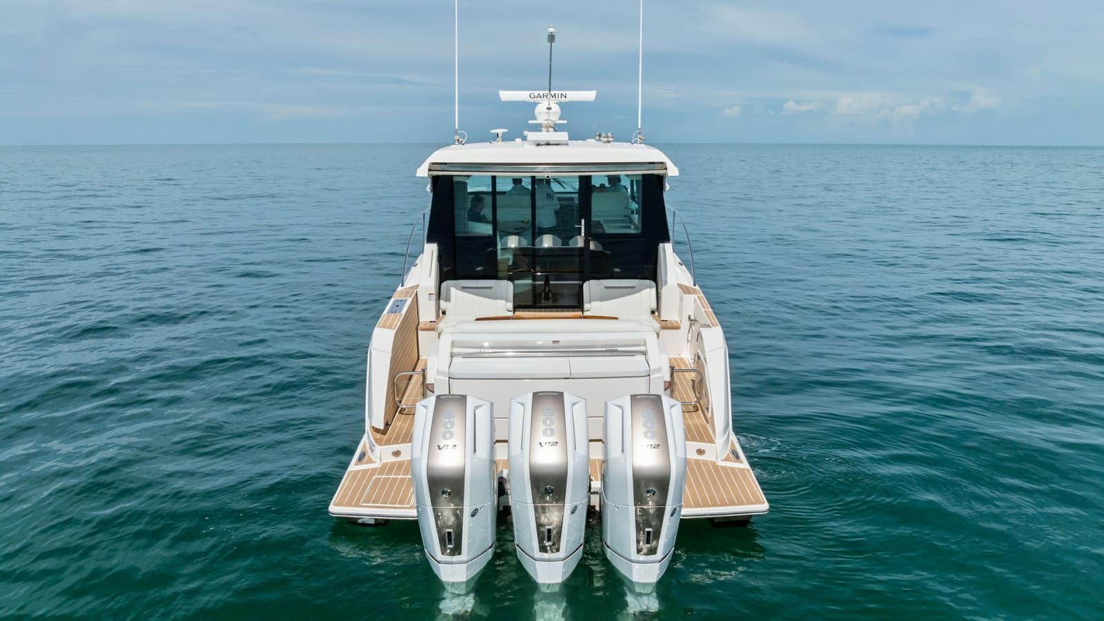 2025 Tiara Yachts 48LE - Photo 15