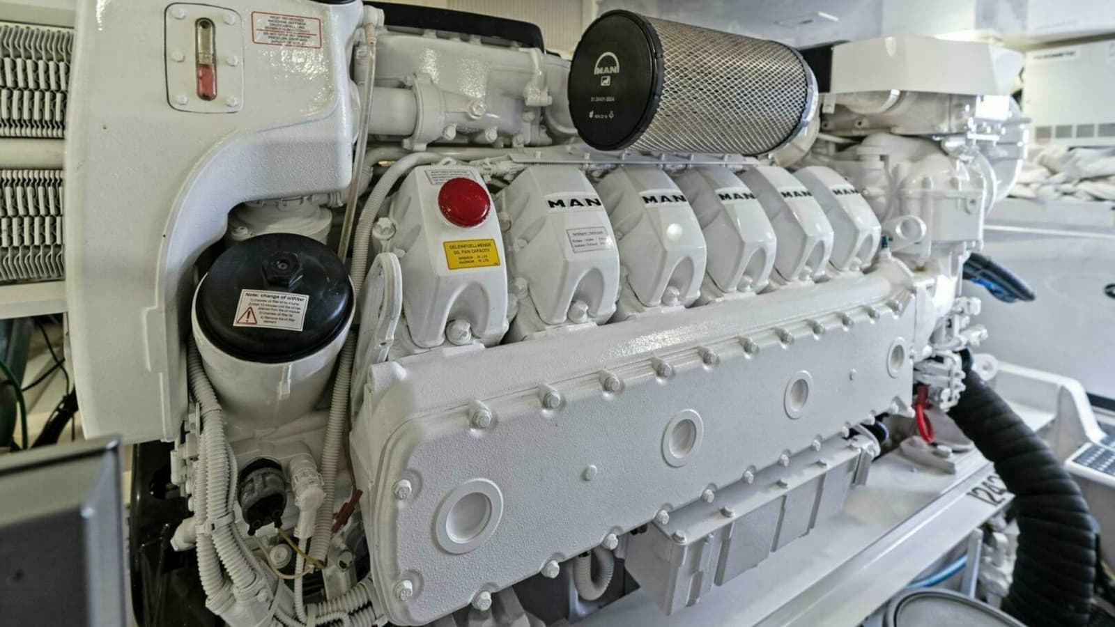 2013 Viking 55 Convertible - Photo 95