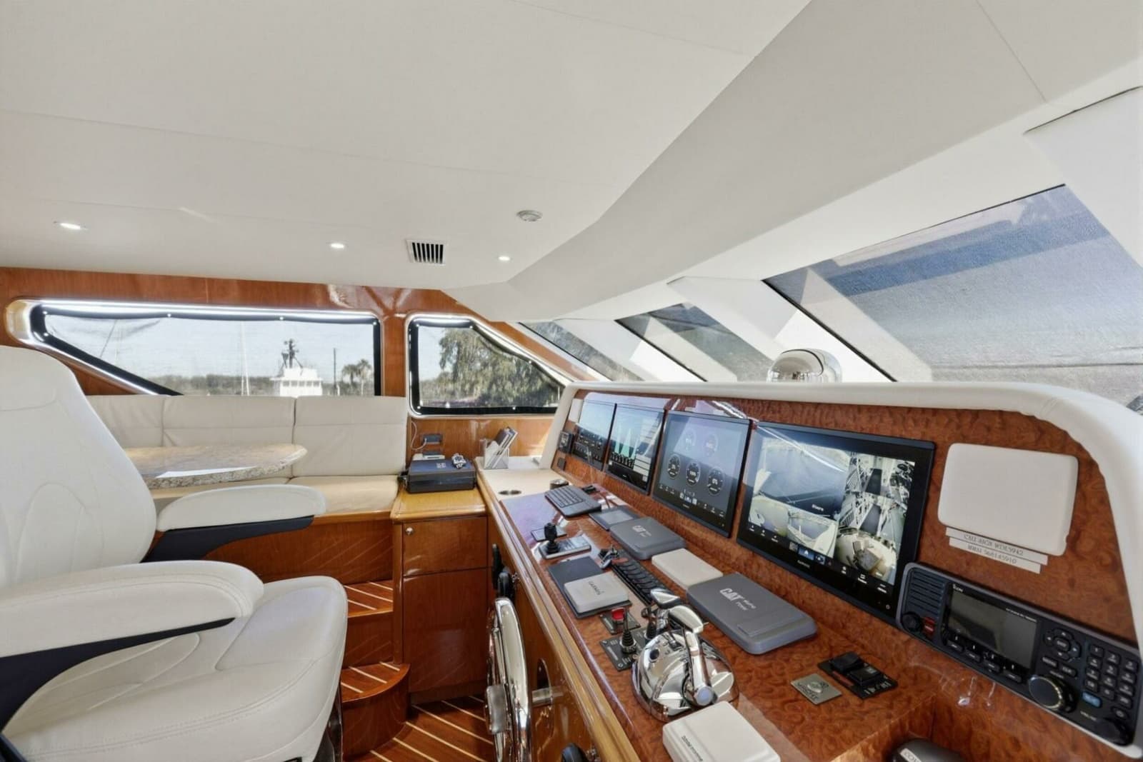 2008 Cheoy Lee 95 Motor Yacht - Photo 26