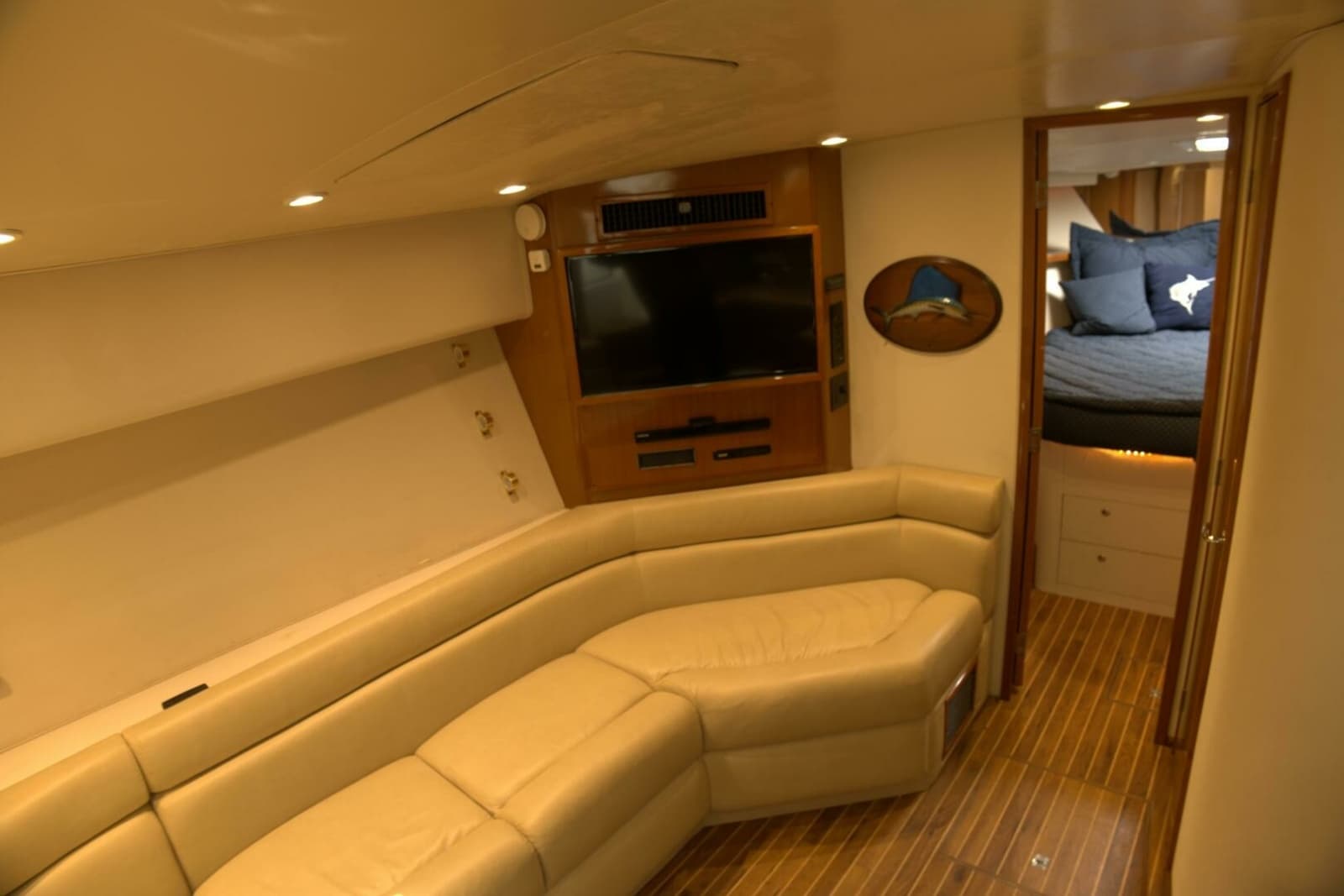 2002 Viking 43 Open - Photo 3