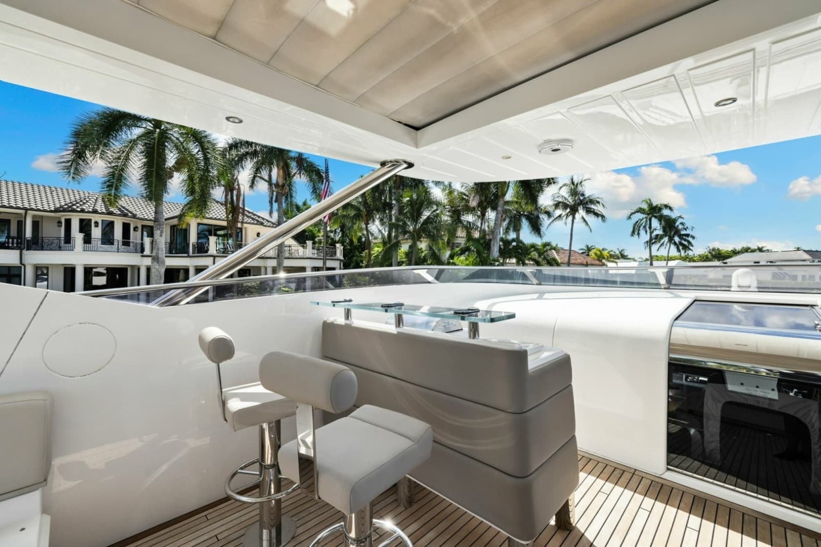 2018 Sunseeker 95 Motoryacht - Photo 41
