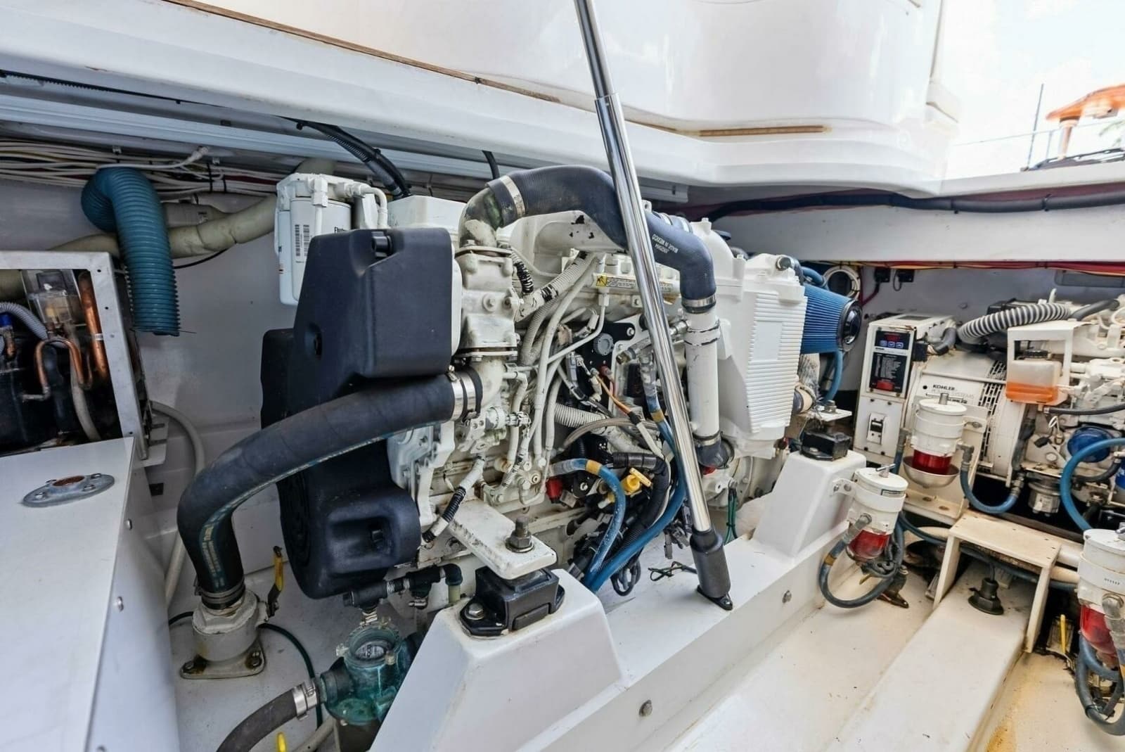 2018 Custom Carolina 35 Express - Photo 42