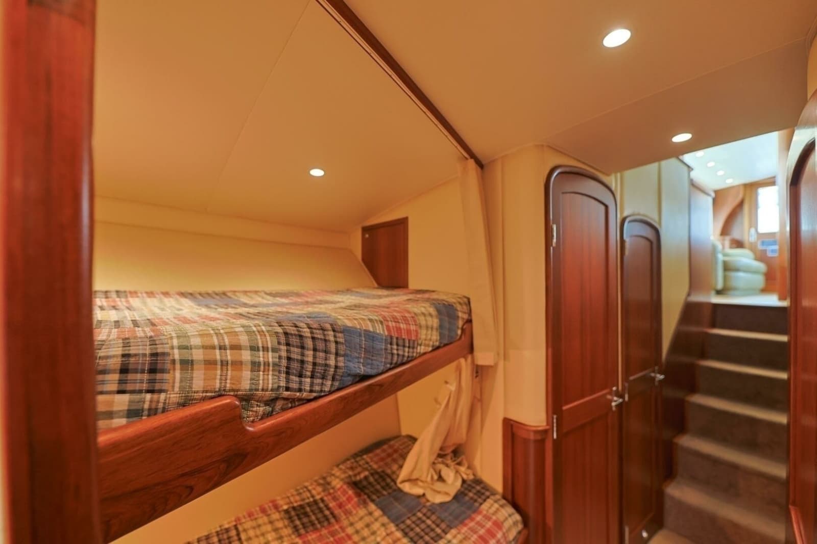 2014 Blackwell 62 Convertible - Photo 41