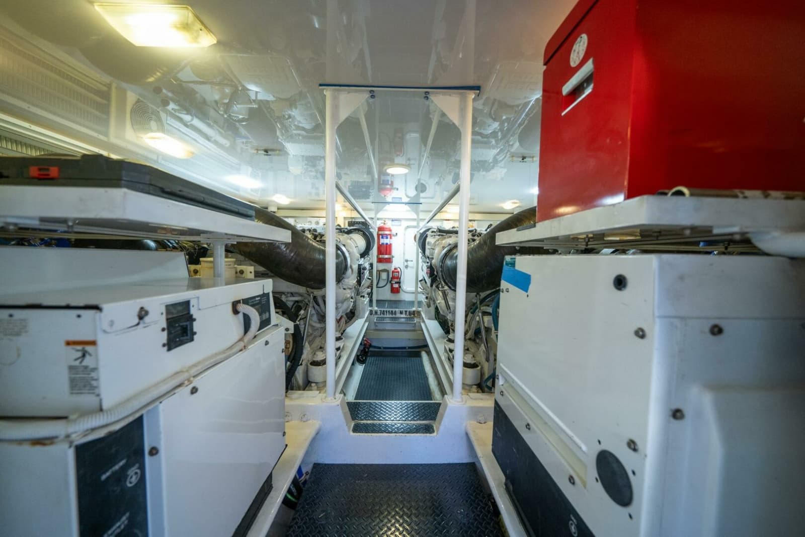 2006 Viking 68 Convertible - Photo 70