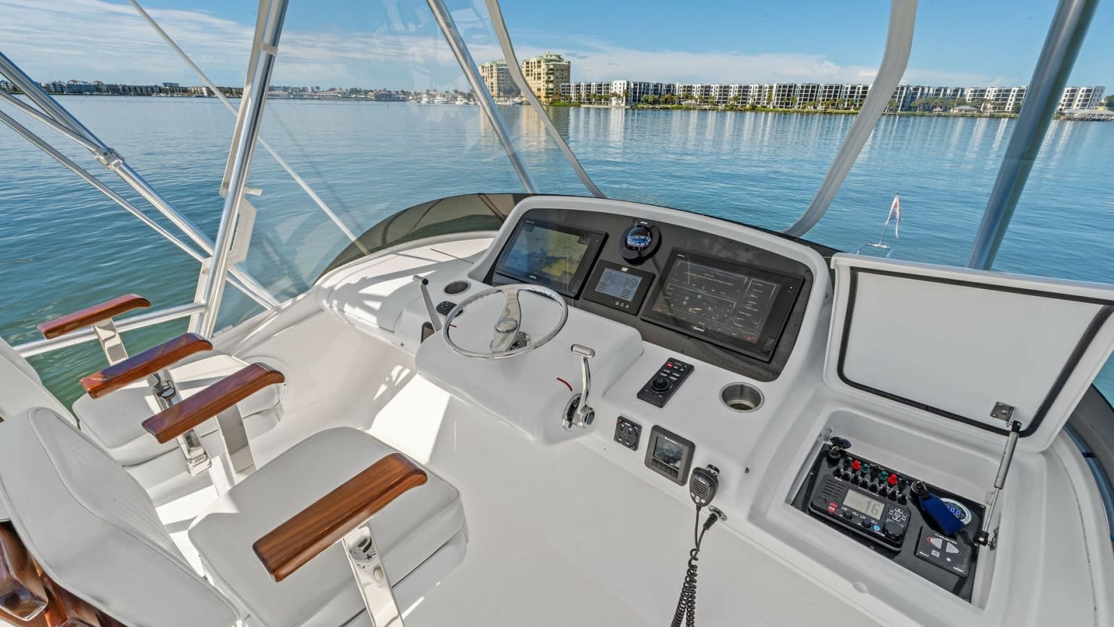 2019 Bertram 35 Flybridge - Photo 31