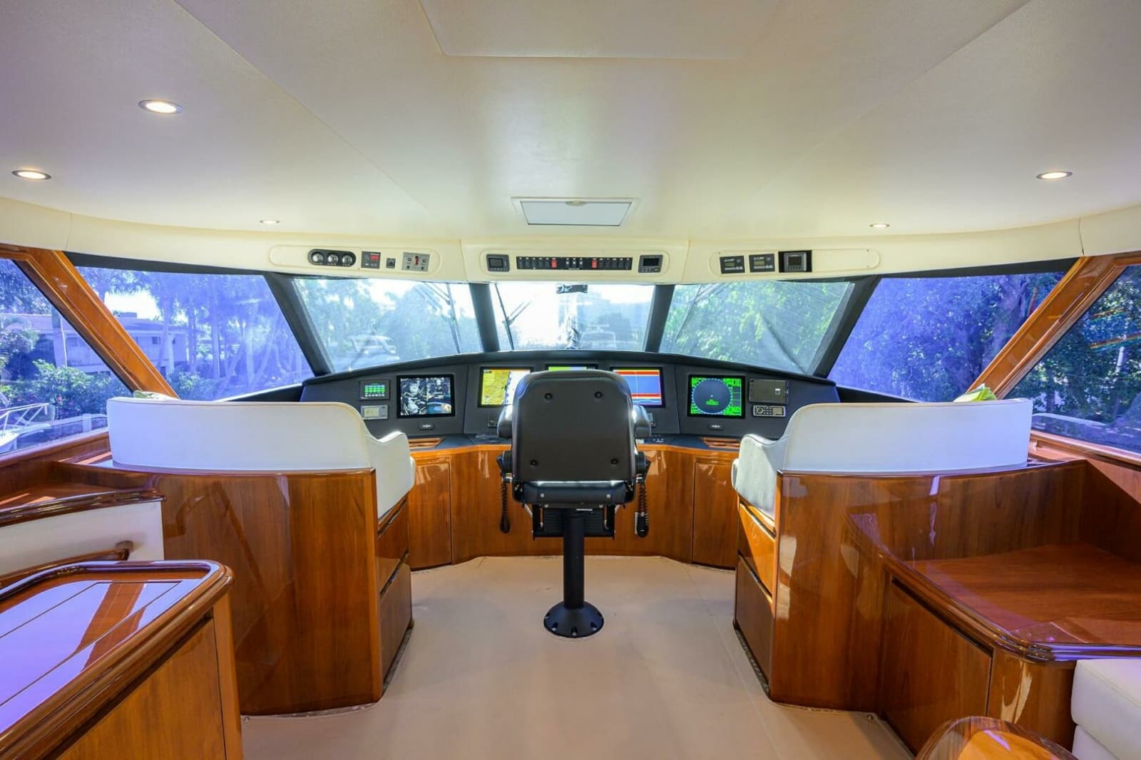 2014 Viking 76 Enclosed Bridge - Photo 49