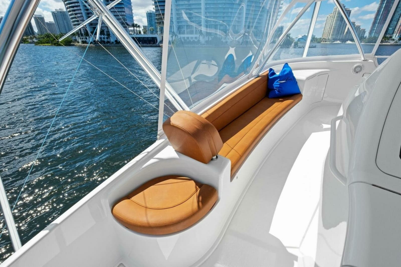 2012 Viking 82 Convertible - Photo 183