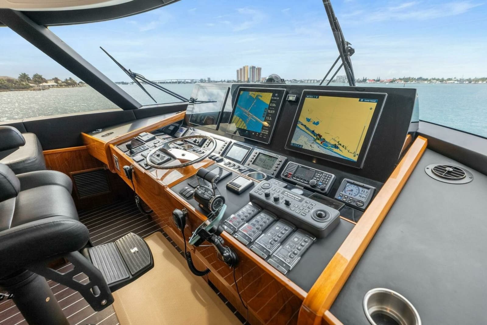 2022 Viking 68 Enclosed Bridge - Photo 2