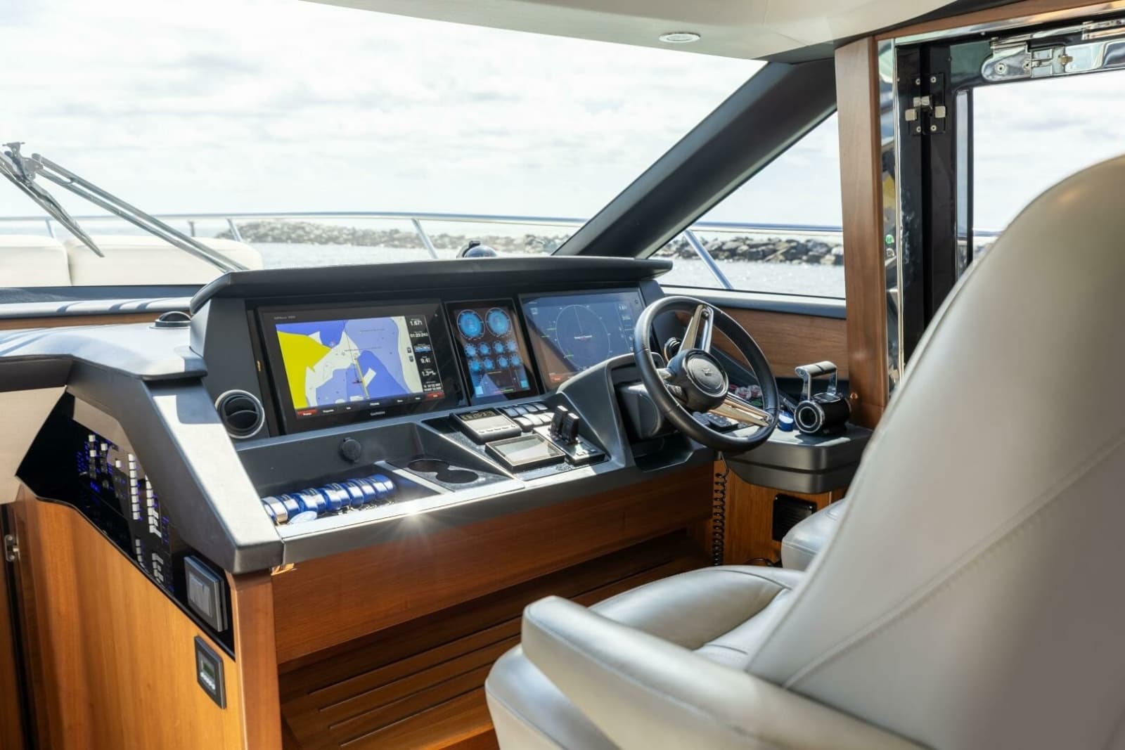 2019 Princess S65 - Photo 2