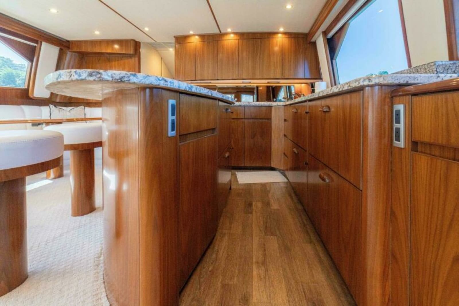 2017 Viking 62 Convertible - Photo 14