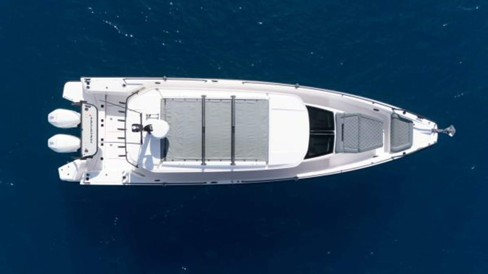 2022 Axopar 37 Brabus - Photo 5