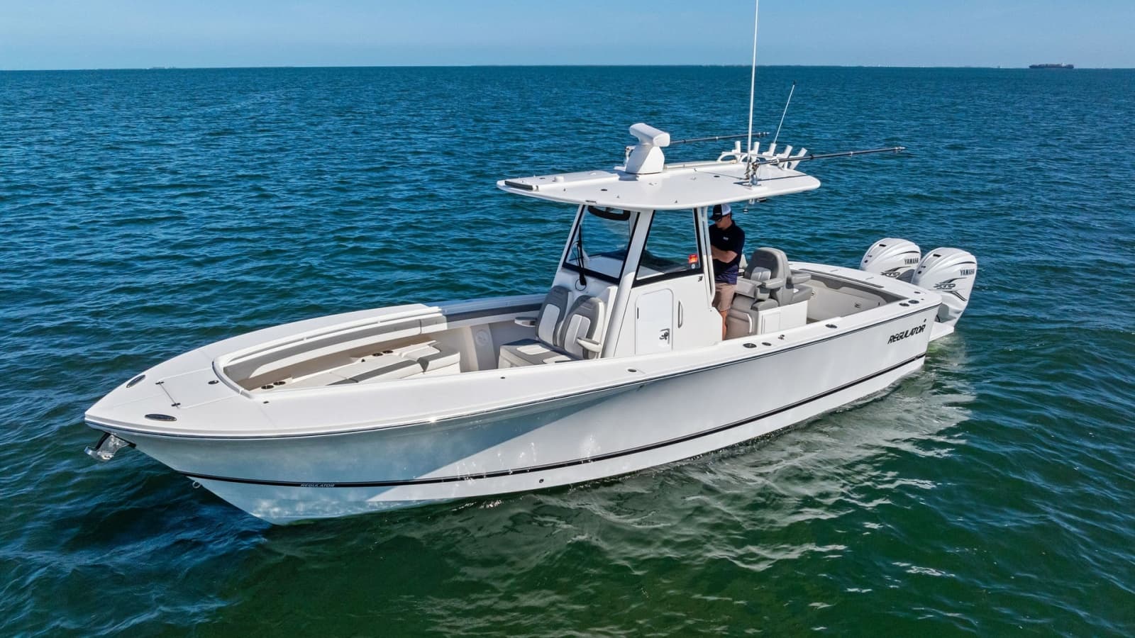 2022 Regulator 31 - Photo 26
