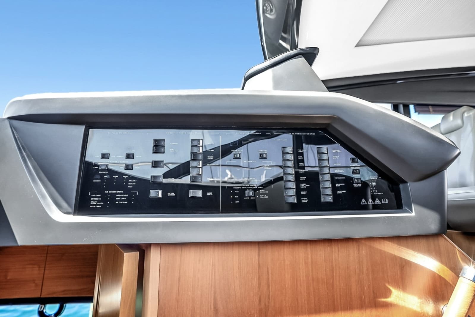 2016 Princess V58 - Photo 15