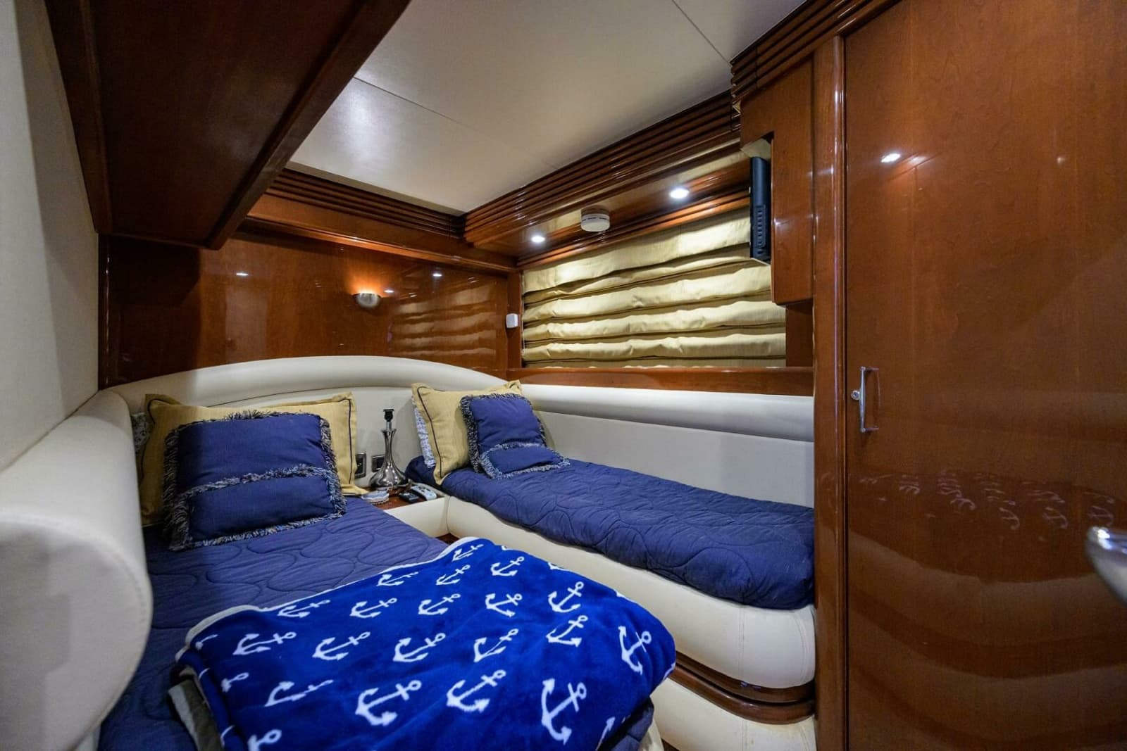 2005 Marquis 65 Motor Yacht - Photo 28