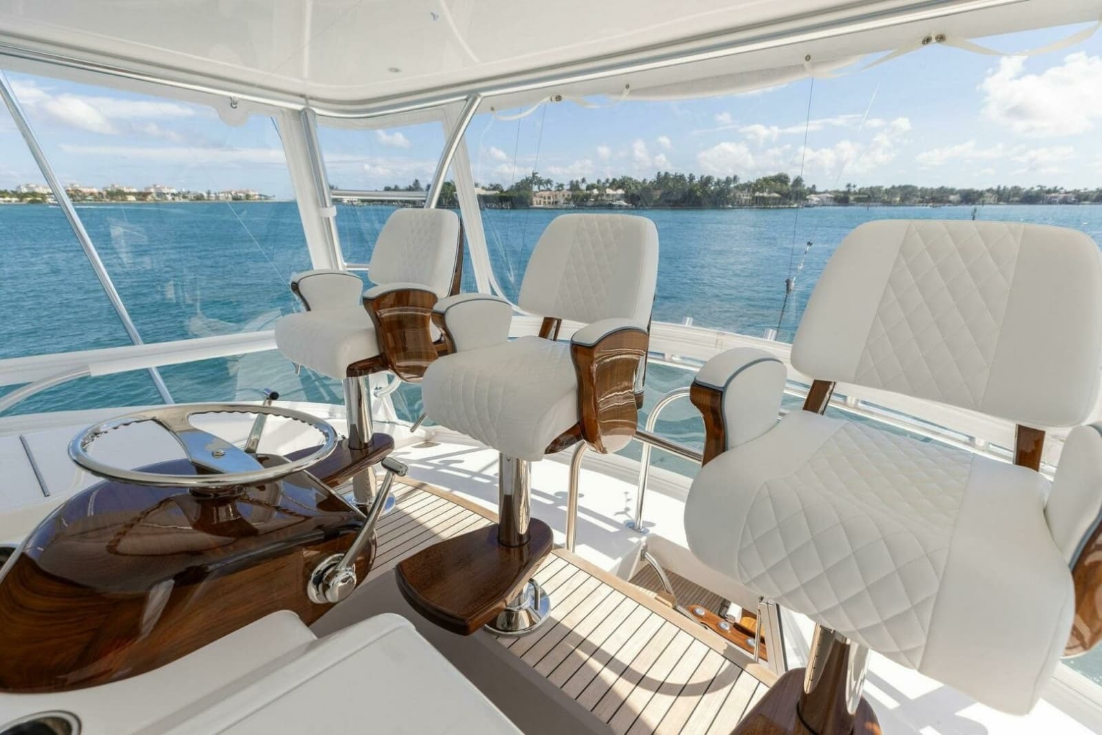 2026 Viking 82 Convertible - Photo 223