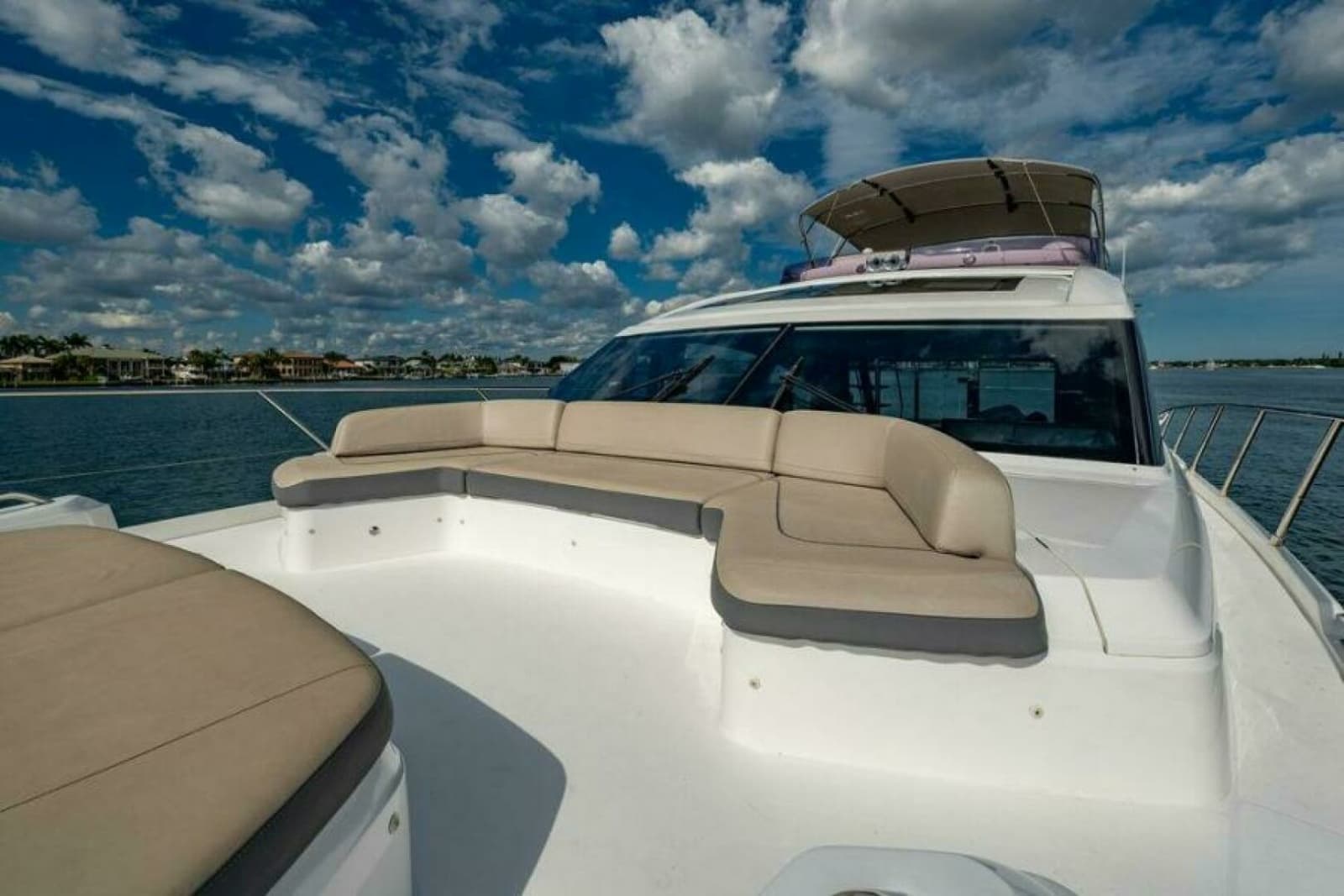 2016 Princess S65 - Photo 29