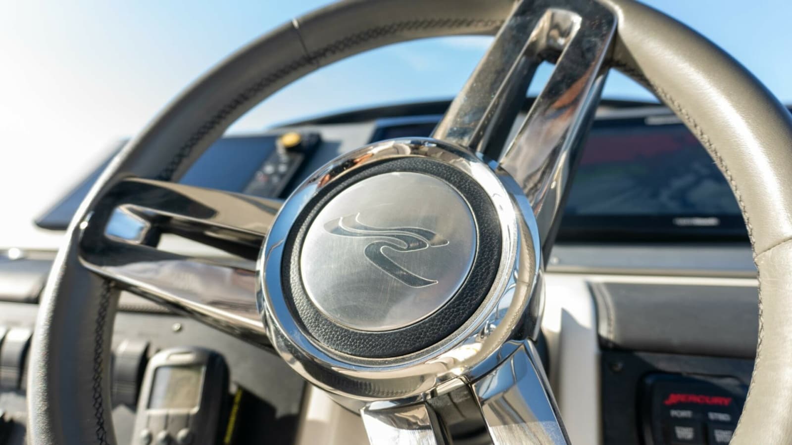 2017 Sea Ray 51 Flybridge - Photo 33