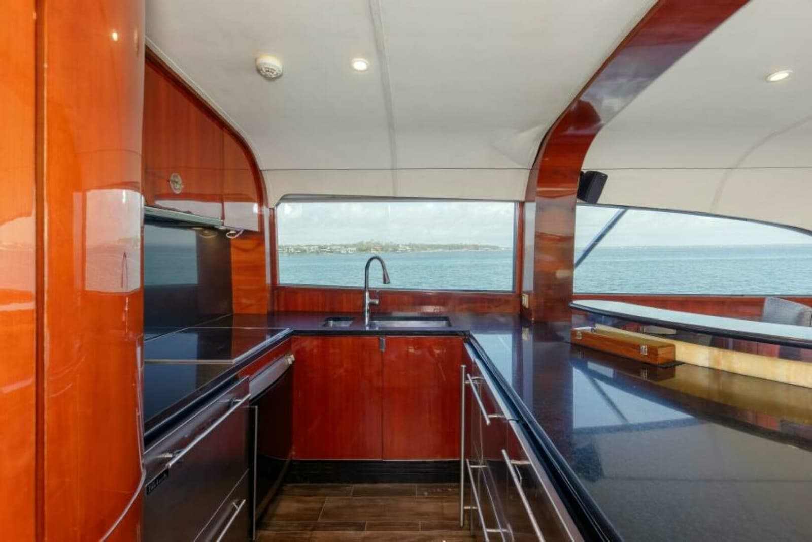 2004 Ebony Custom Sportfish 65 Convertible - Photo 12