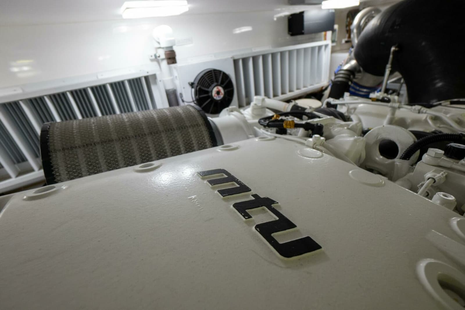 2021 Viking 72 Enclosed Bridge - Photo 50