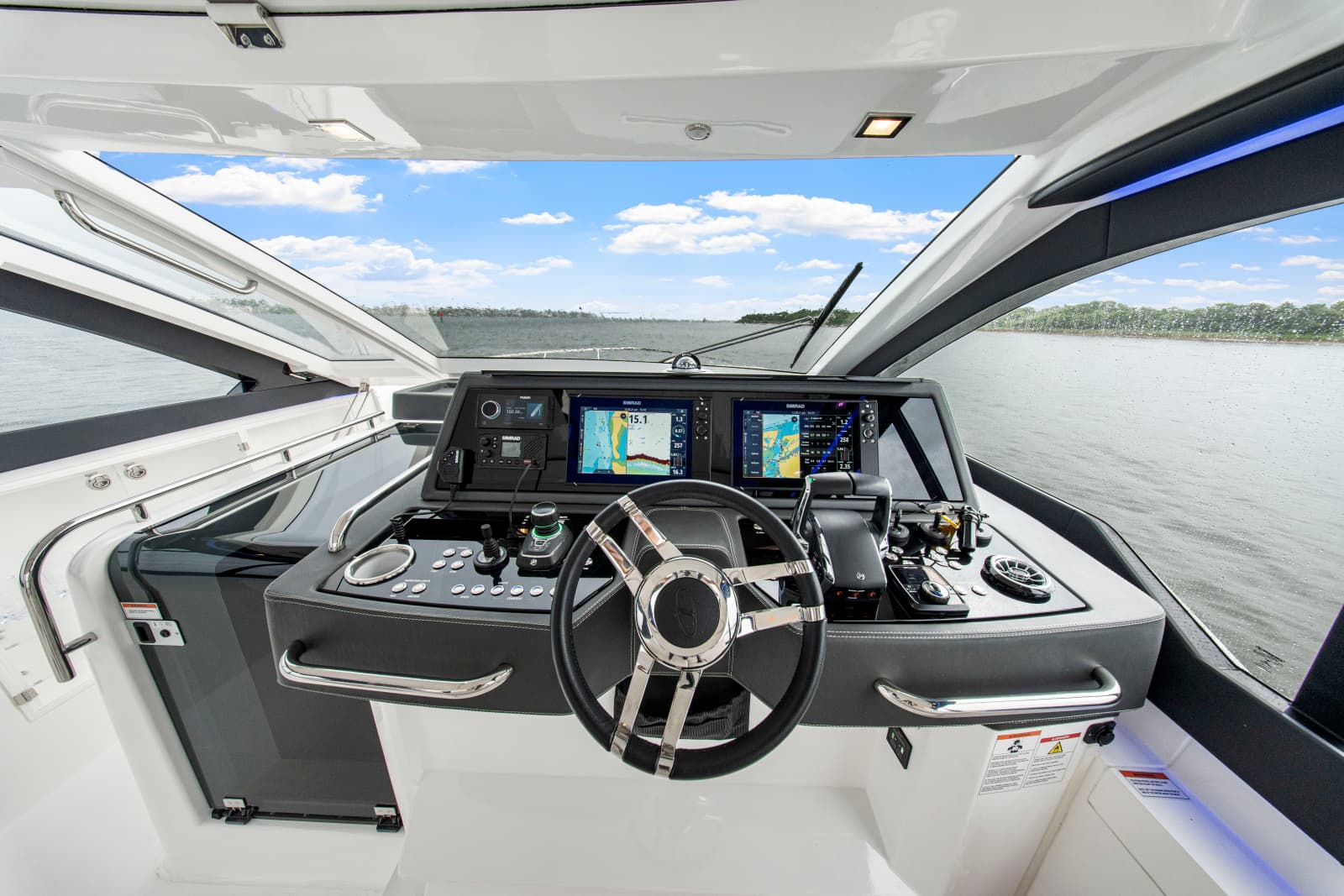 2025 Schaefer 375 HT - Photo 17